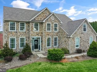 97 Heffner Rd, Wernersville, PA 19565