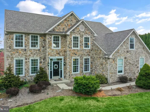 97 Heffner Rd, Wernersville, PA 19565