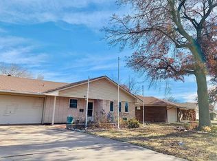 1019 Quail Trl, Enid, OK 73703