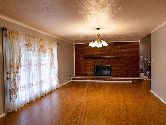 5th image of 2323 Juniper Dr
