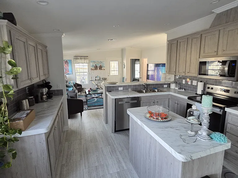 5211 SW 34th St — Photo 15