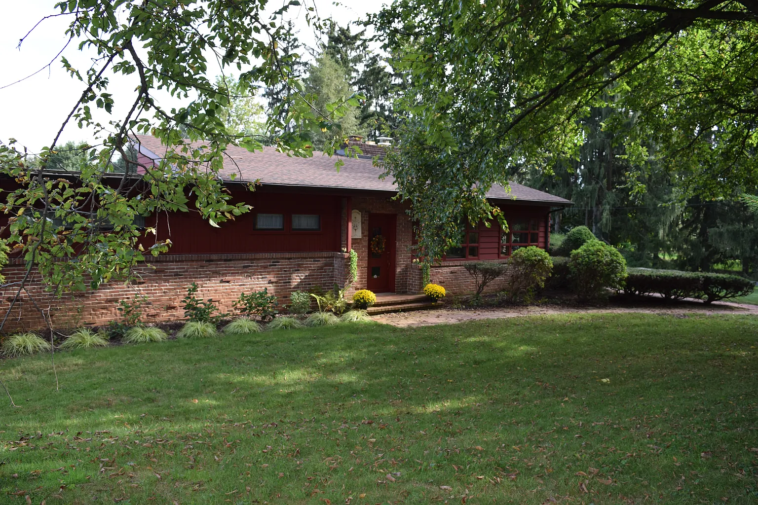 1707 Golf Rd photo 1