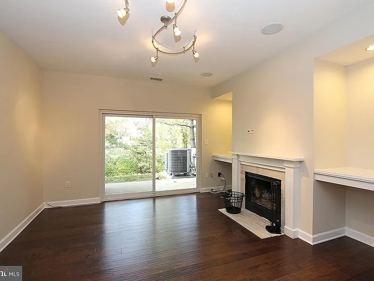 18112 Windsor Hill Dr #104A — Photo 11