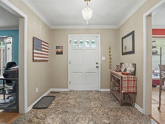 5th image of 4623 S Florence Ave