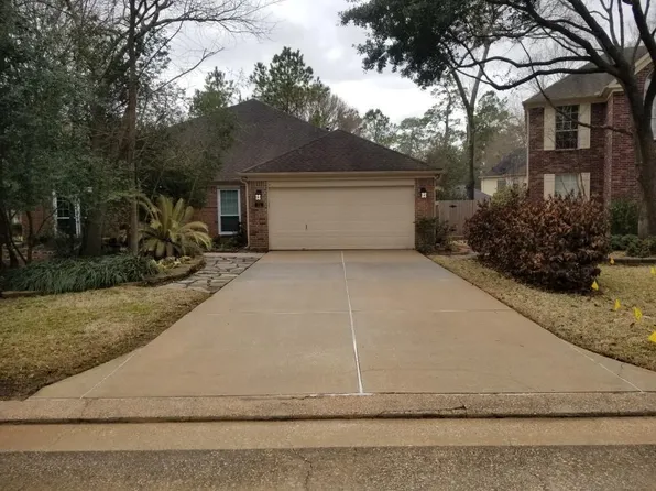 25 Summer Ct, Spring, TX 77381