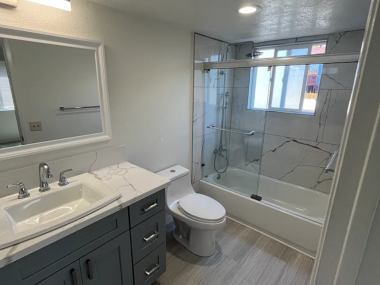 Primary bath with tub