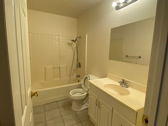 4th image of 110 W Penning Ave #A