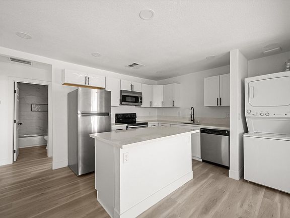 3rd image of 623 N 10th St #A