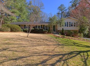 1096 Canterbury Dr SE, Smyrna, GA 30082