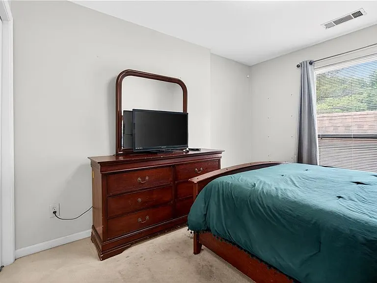 6393 Hawthorne Ter — Photo 35