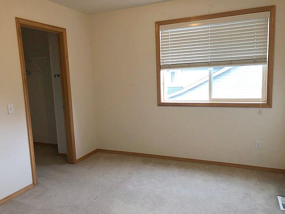 4th image of 3511 167th Pl SW