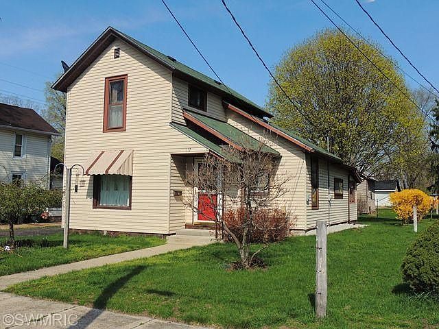 2nd image of 112 Jones St