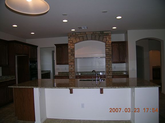 Gourmet Kitchen with Granite Counters!
