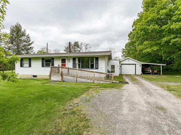 3880 Green Rd, Bloomfield, NY 14469