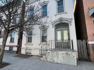 451 1st St, Troy, NY 12180