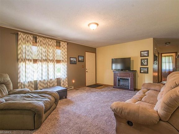 2nd image of 500 Brittany Ln