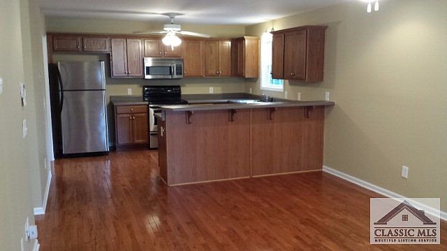 2nd image of 113 Garden Ln