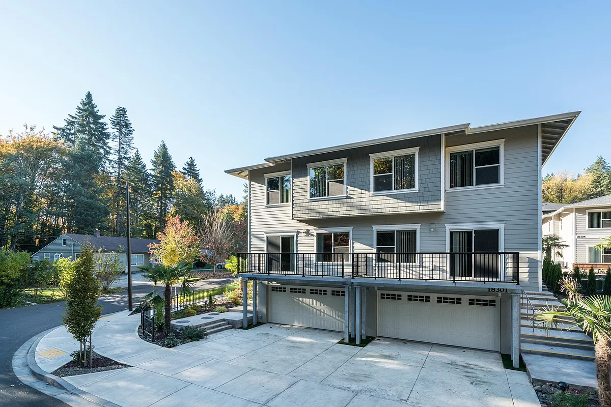 Building Photo - 18321 Shady Hollow Way