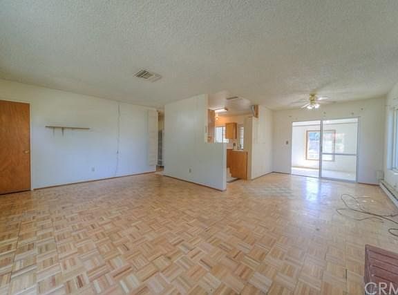 4th image of 43241 Whittier Ave