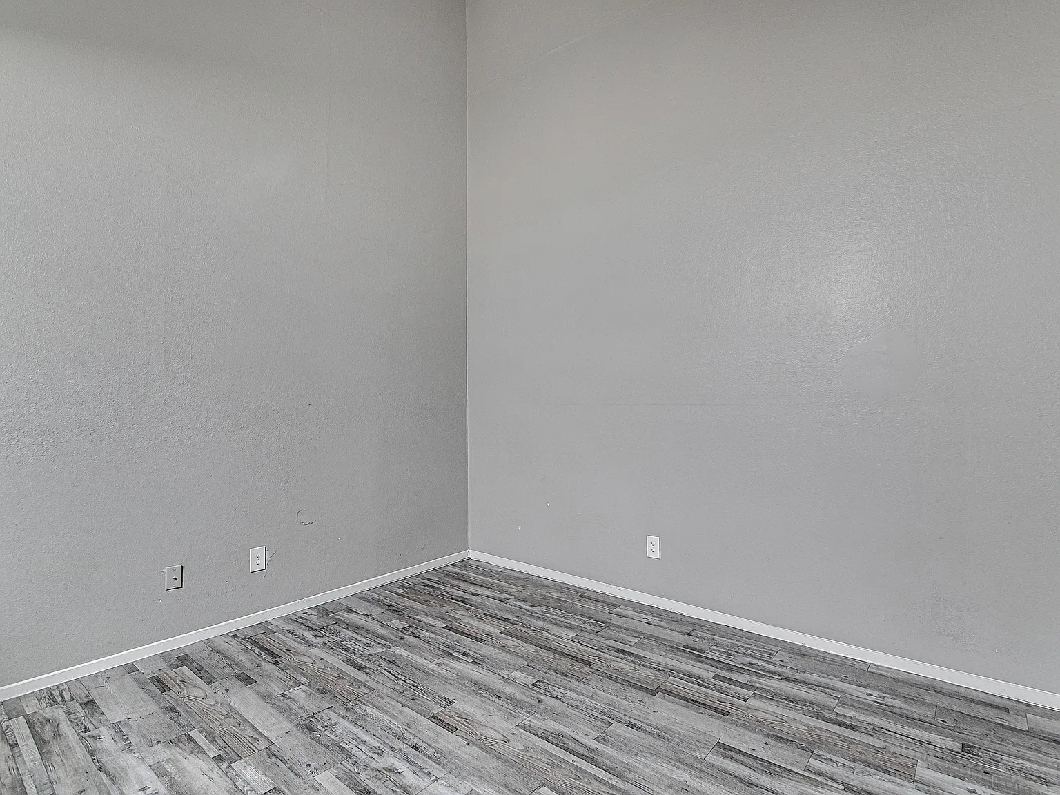 Sam Maverick Apartments — Photo 4