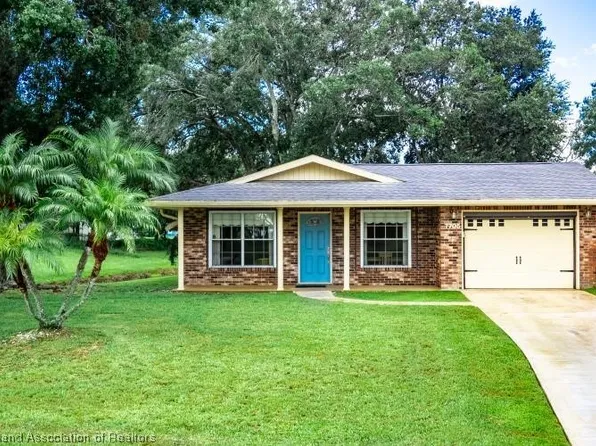 7705 Valencia Rd, Sebring, FL 33876