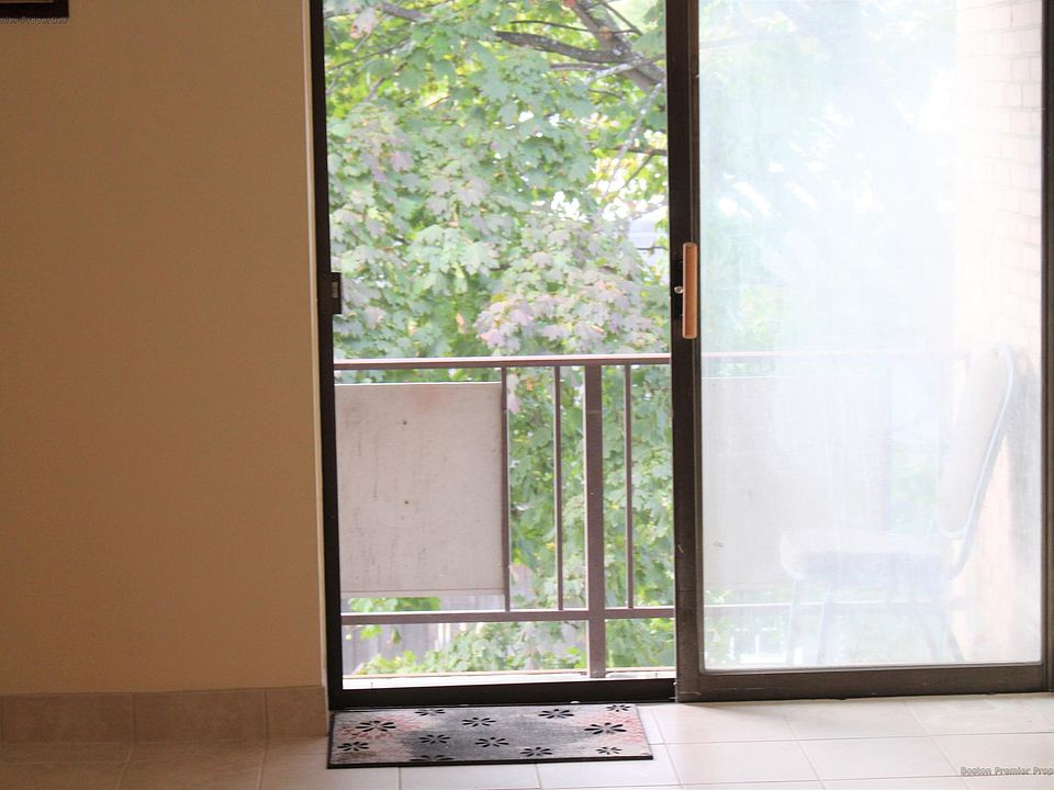 1st image of 124 Main St #14A
