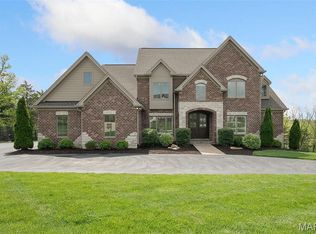 13750 Stonemont Ct, Saint Louis, MO 63131