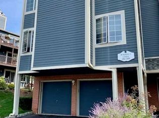 195 Surrey Ct, Ramsey, NJ 07446