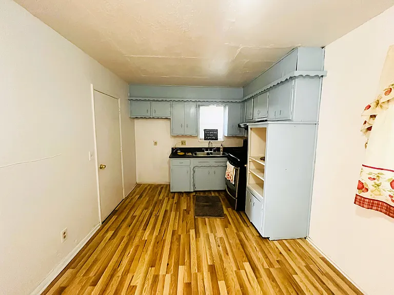6400 S Byers Ave — Photo 7