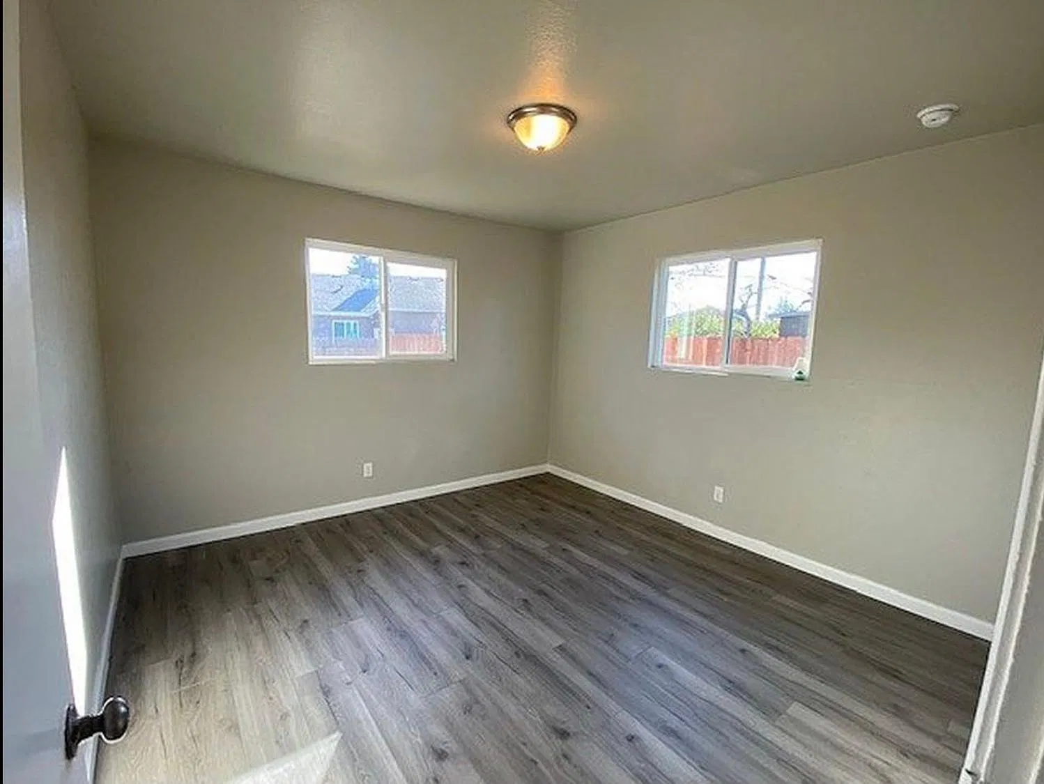 1311 W Sunnyview Ave — Photo 4