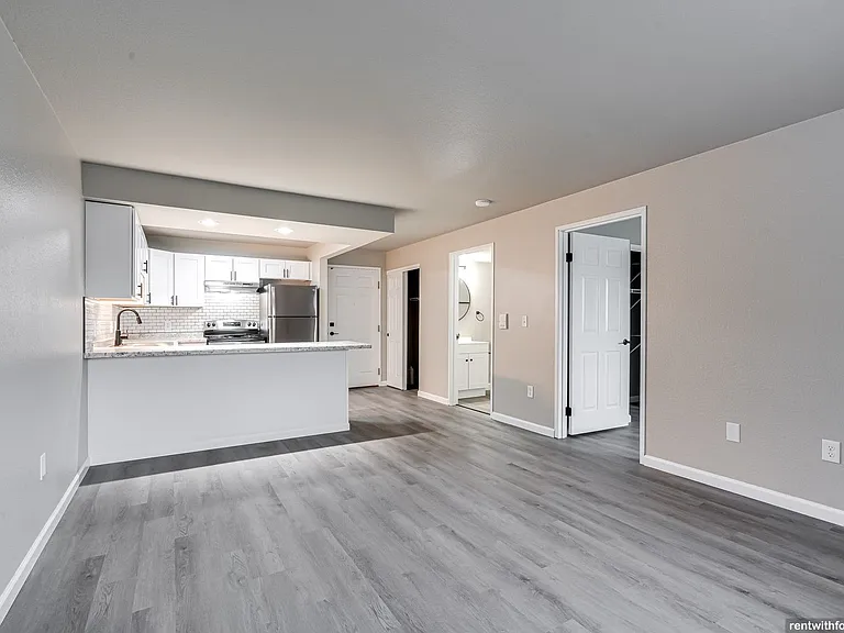 821 Security Dr — Photo 4