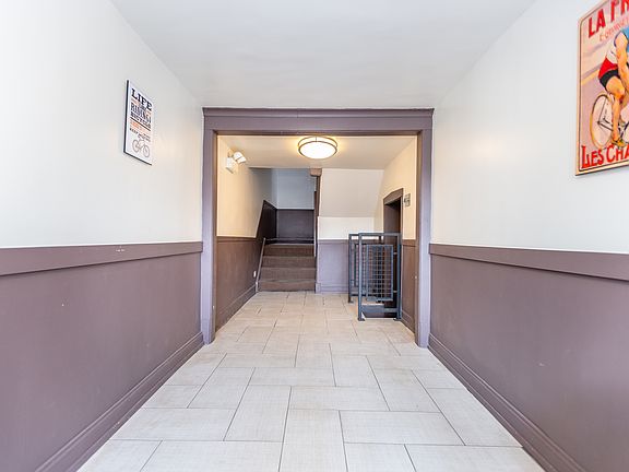 3rd image of 1832 N Humboldt Blvd APT G