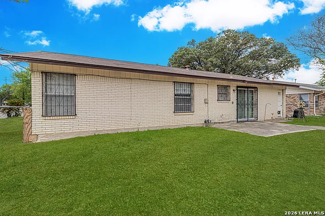 1926 Rawhide Ln — Photo 24