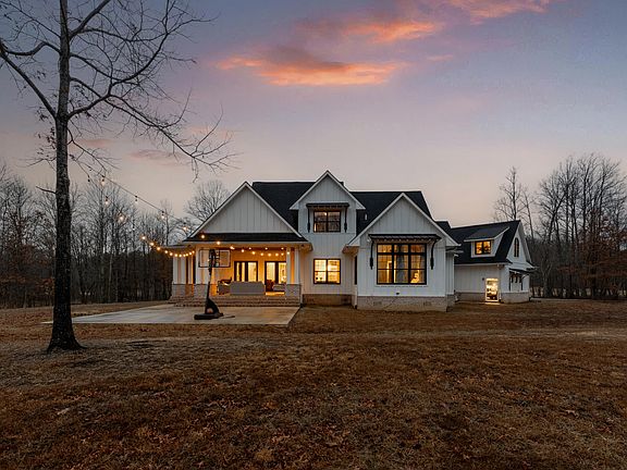 4th image of 2070 River Bluffs Dr