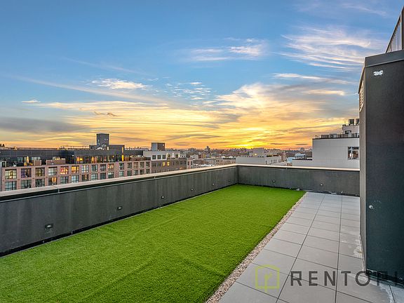 5th image of 1052 Greene Ave #509