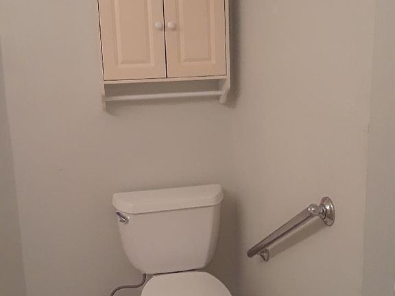 3rd image of 3812 Southpointe Dr #L-7