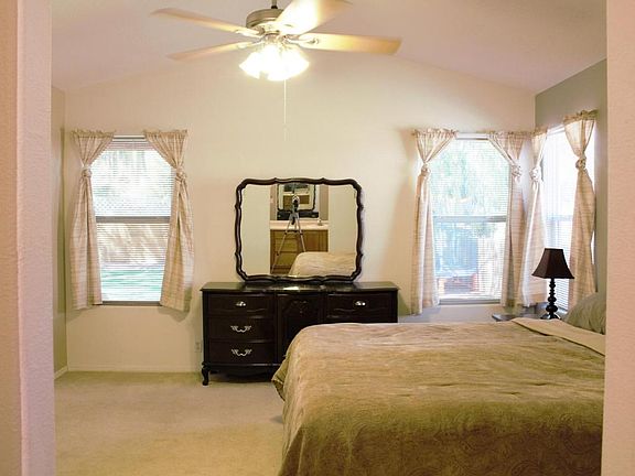 5th image of 10901 Desert Dreamer St NW