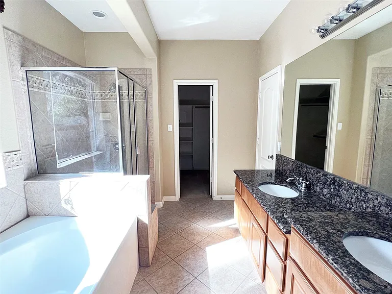 2443 Salorn Way — Photo 13