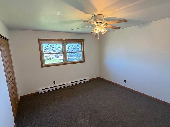 2nd image of 1881 Truman St #1881