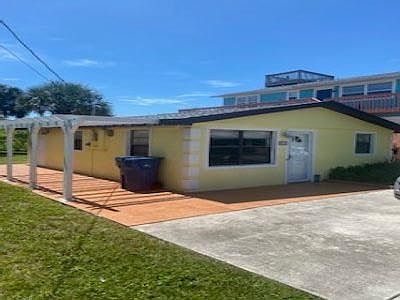 2nd image of 802 Angelfish Ave