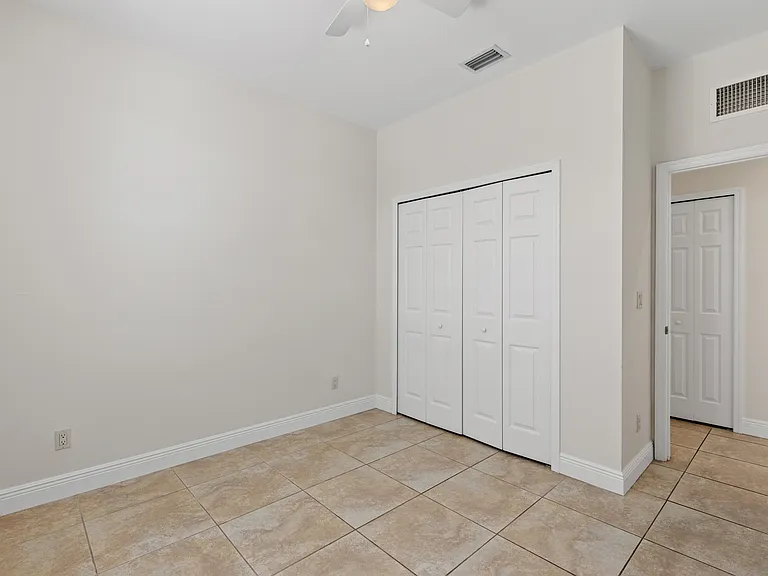 Guest bedroom