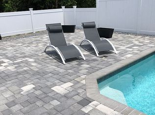 696 92nd Ave N, Naples, FL 34108