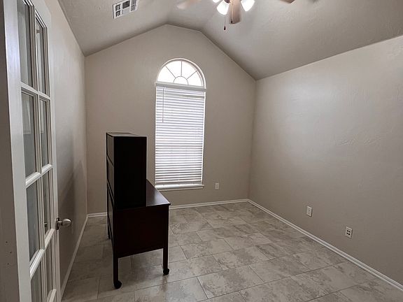 2nd image of 1232 W Churchill Way