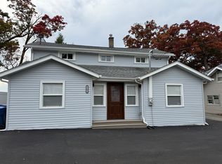 33670 N Lake Shore Dr, Grayslake, IL 60030