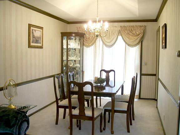 3rd image of 2526 S 148th Avenue Cir