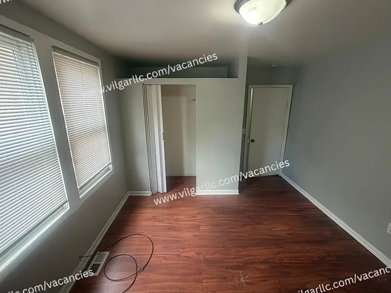 4842 Northcote Ave — Photo 15