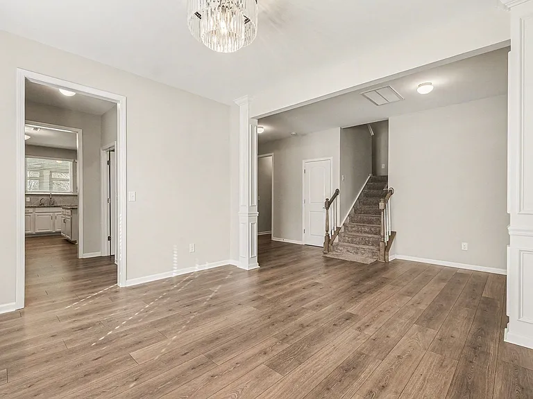 2120 Katie Alice Cir — Photo 2