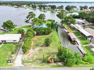 15 Grape Ln, Lake Placid, FL 33852