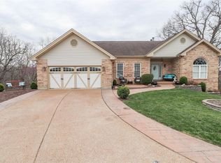 5623 Summerside Trl, Saint Louis, MO 63128
