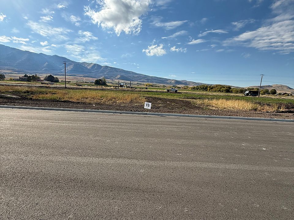 1st image of 1044 N 75 W